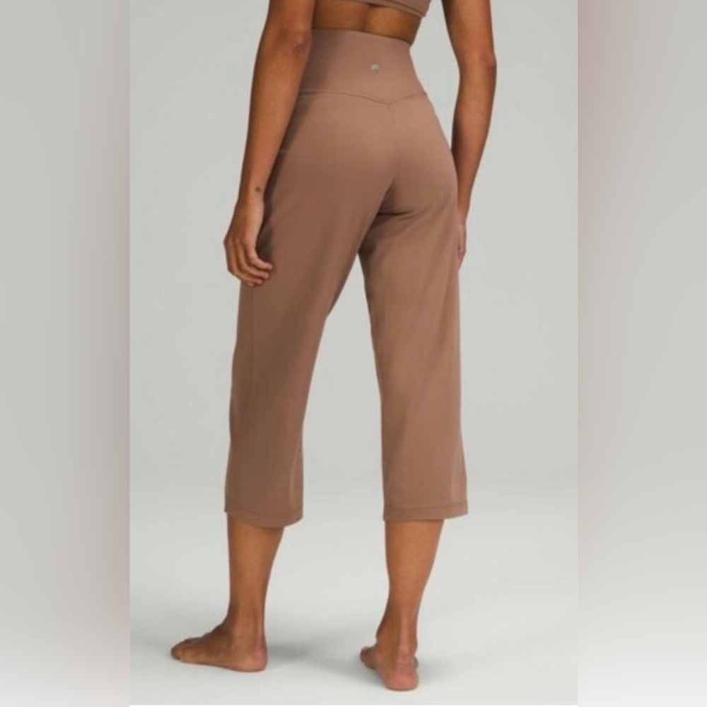 LULULEMON ALIGN HIGH RISE WIDE LEG 24” CROP CACAO COLOUR SIZE 4